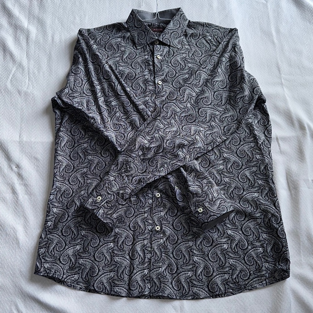 Sand Dress Shirt, Size 42 (L), Black and White Paisley Pattern